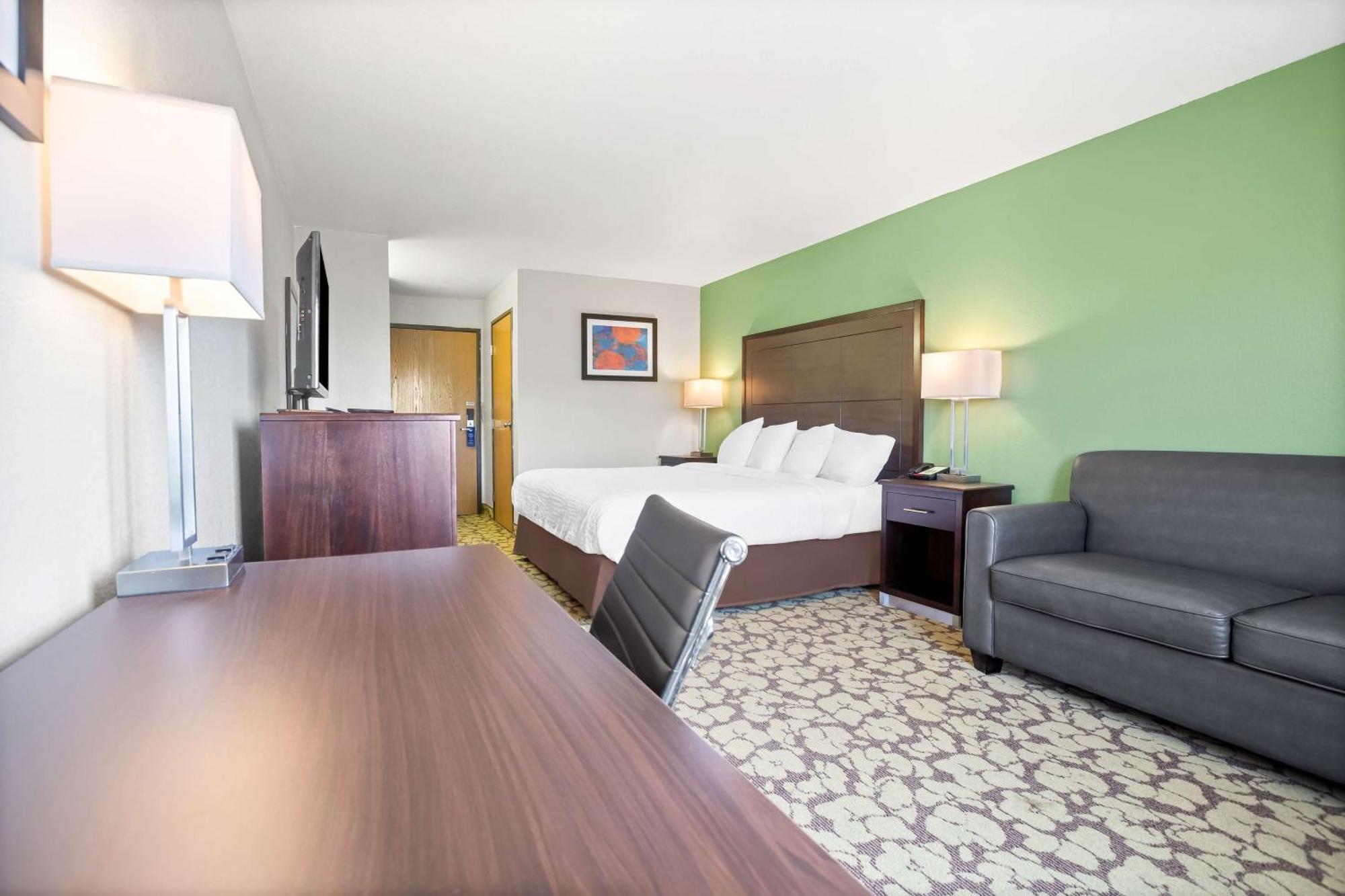 Surestay Plus Hotel By Best Western Бетендорф Екстериор снимка